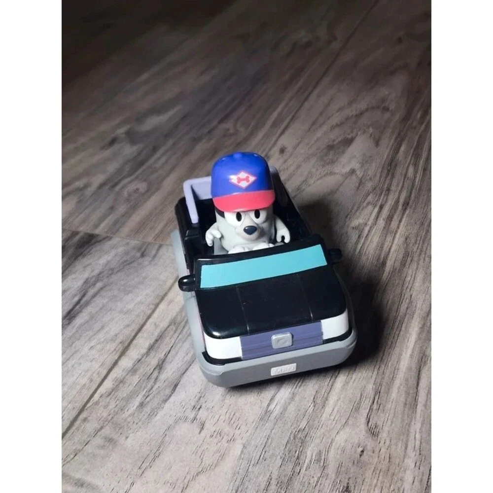 Bluey Pizza Girls Toy Car Vehicle with Muffin Figure 2.5” Articulated